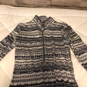 NIKE QUATER ZIP! SIZE SMALL, GREAT CONDITION